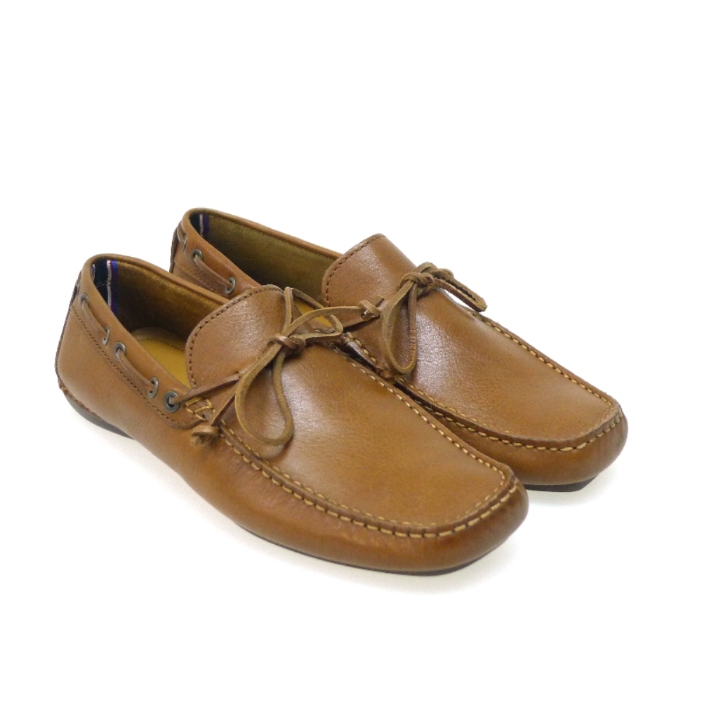 TOMMY HILFIGER mocasin cuero