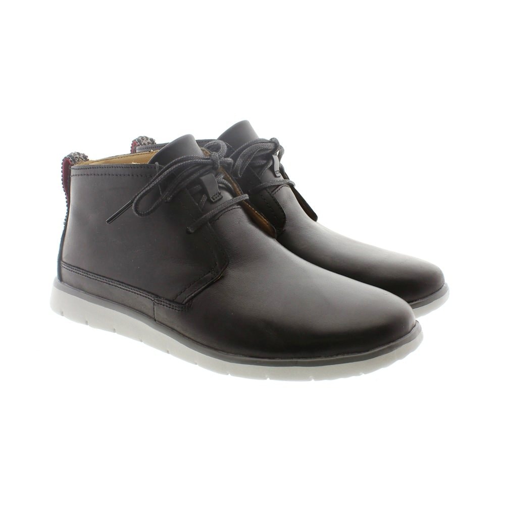 UGG botin negro